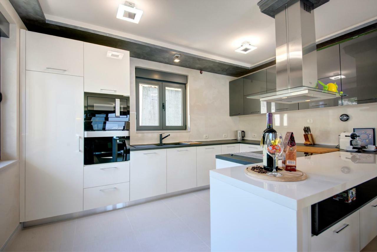 Bajova Kula Luxury Residences Kotor Ngoại thất bức ảnh